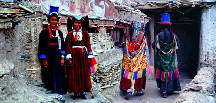 tenues des femmes du Ladakh